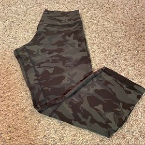 Lululemon Align Crop, 21”, Camo